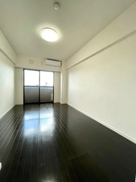 Residia Tamagawa - Interior - ["Flooring", "Floor", "Ceiling"]
