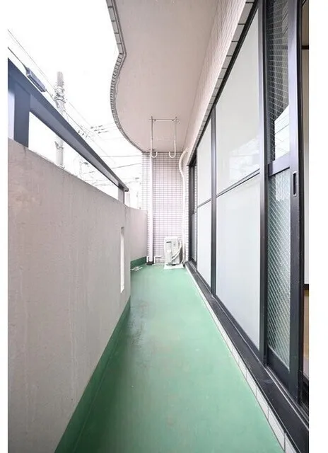 Seeds Residence Eifukucho Palace - Interior - ["Glass", "Silver", "Daylighting"]