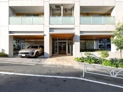 Premier Brand Yoyogi Park - Exterior - ["Apartment", "Condominium", "Balcony"]