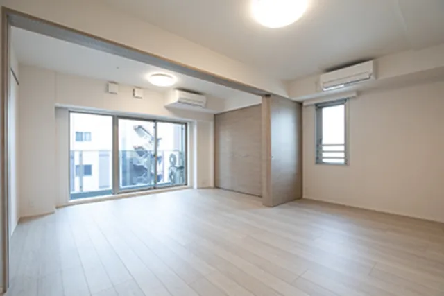 Urban Premier Akihabara - Interior - ["Building", "Window", "Fixture"]