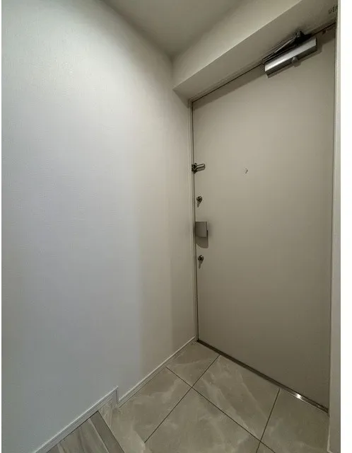 Comforia Liv Osaki - Interior - ["Flooring", "Floor", "Ceiling"]