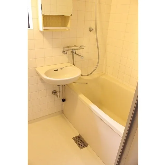Unity - Interior - ["Sink", "Tap", "Plumbing fixture"]