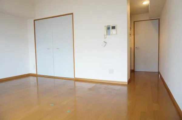 Tiara Ebisu - Interior - ["Fixture", "Door", "Wood"]