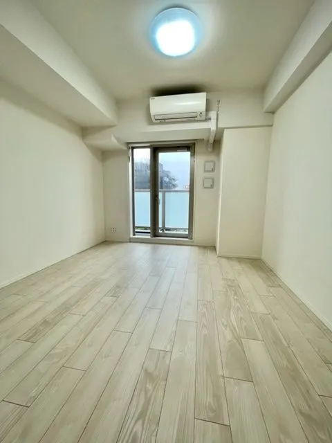 Residia Koenji - Interior - ["Window", "Building", "Fixture"]
