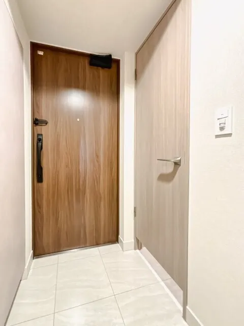 Royal Parks Ariake - Interior - ["Flooring", "Wood", "Floor"]