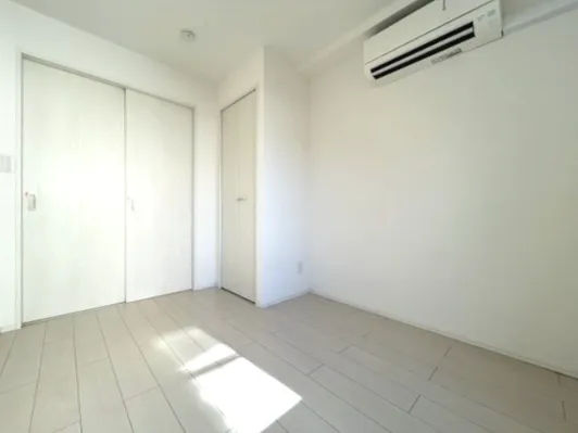 El Faro Komazawa Daigaku - Interior - ["Floor", "Flooring", "Wood flooring"]