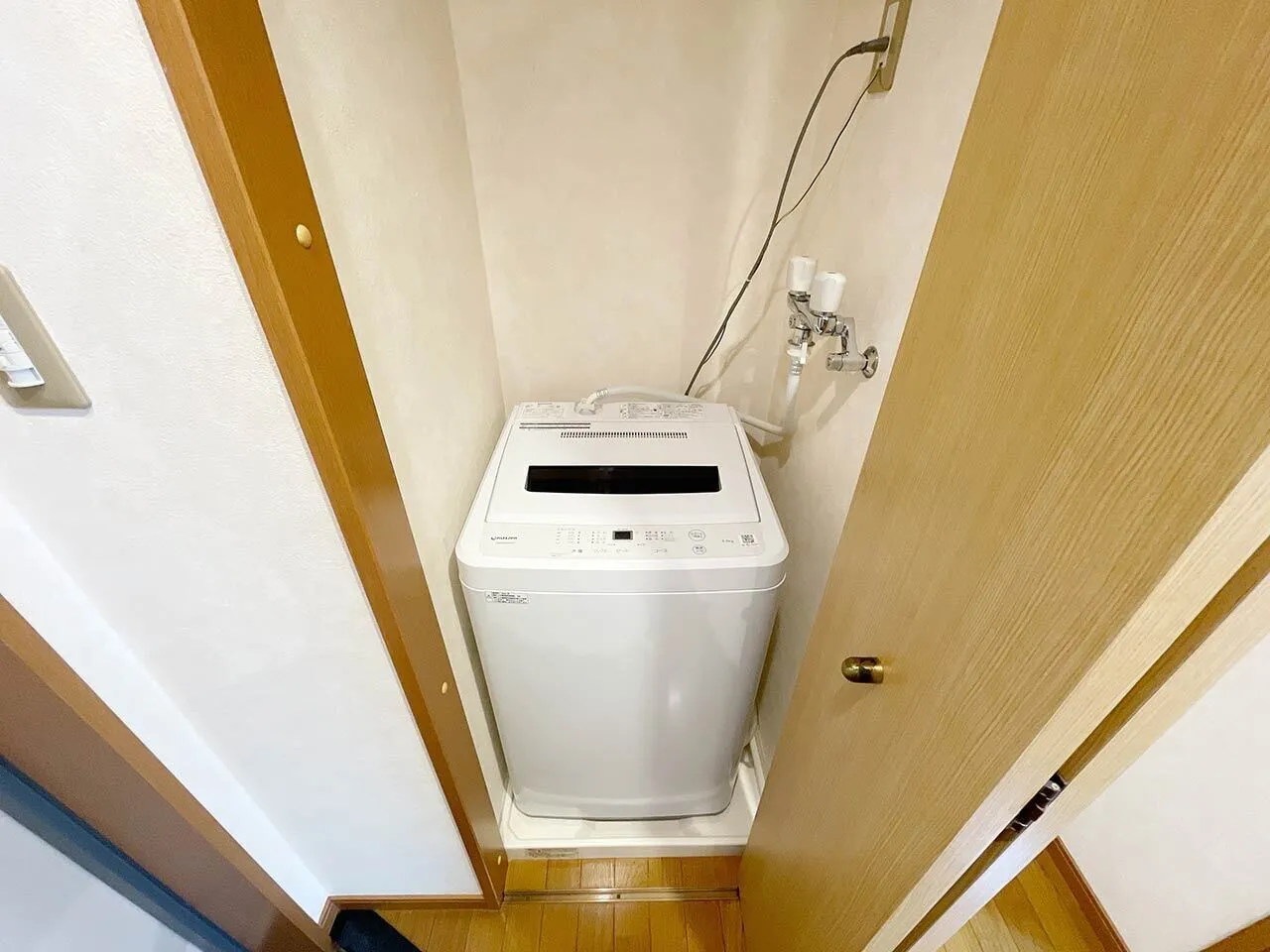Mynavi STAY Miraie Chiyoda Sanbancho - Interior - ["Wood", "Flooring", "Floor"]