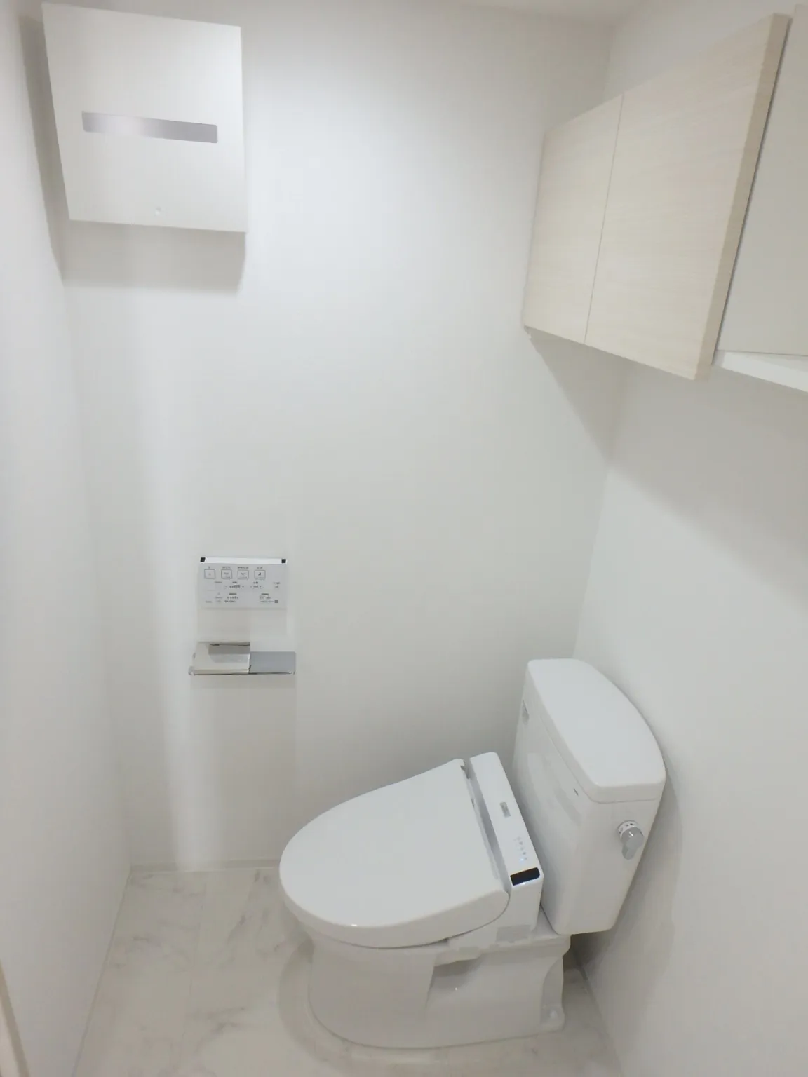 Orchid Residence Ueno - Interior - ["Toilet seat", "Plumbing fixture", "Flooring"]