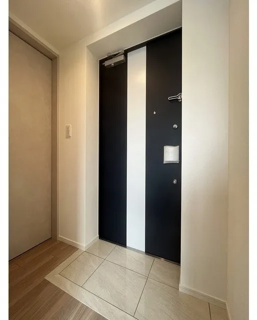 Belle Face Sangenjaya - Interior - ["Fixture", "Door", "Wood"]
