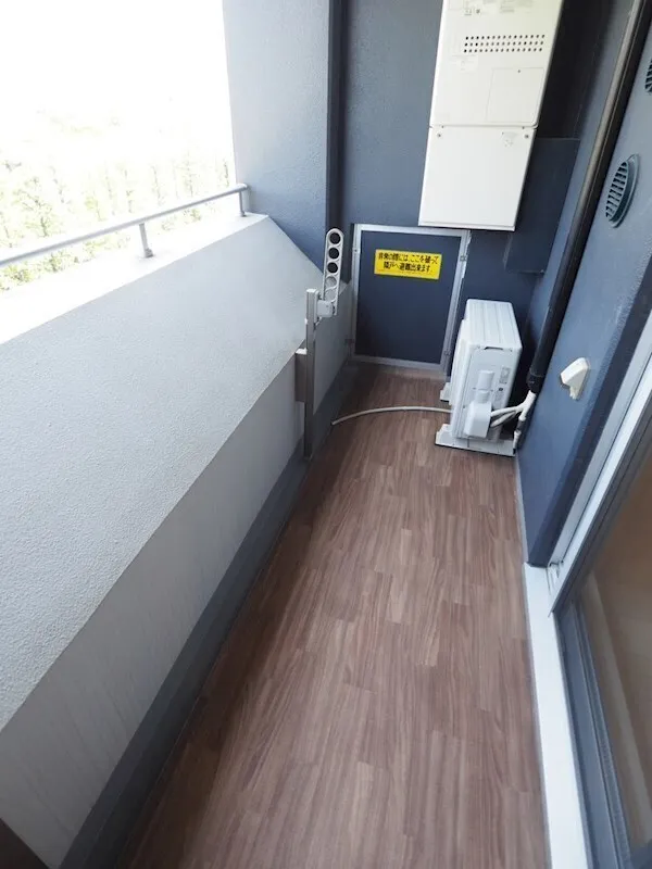 Residia Ichigaya - Interior - ["Floor", "Flooring", "Composite material"]