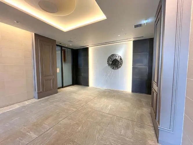 Duo Seine Toyota, Room 302