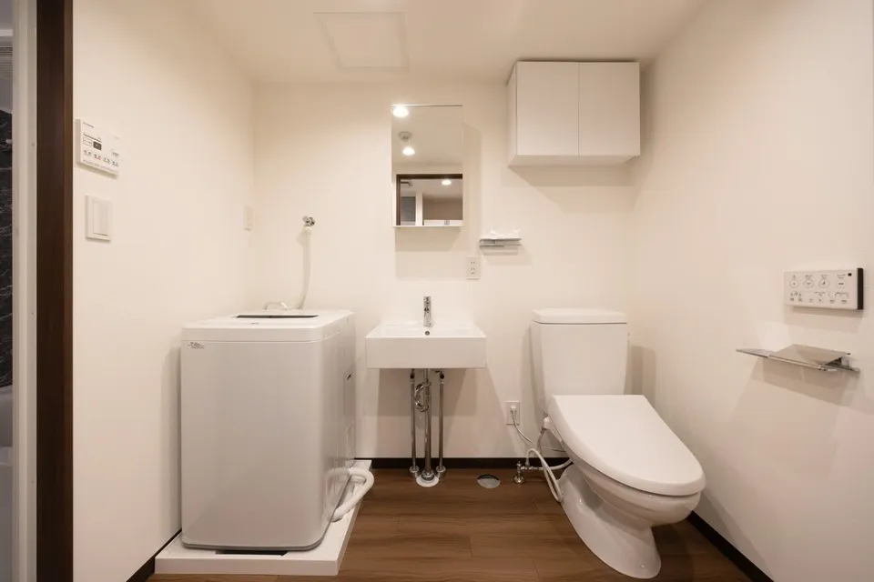 Hmlet Shinjuku Kawadacho - Interior - ["Flooring", "Floor", "Plumbing fixture"]