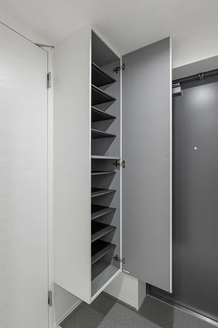 Aglaia Shinjuku Nishiochiai - Interior - ["Interior design", "Shelving", "Grey"]