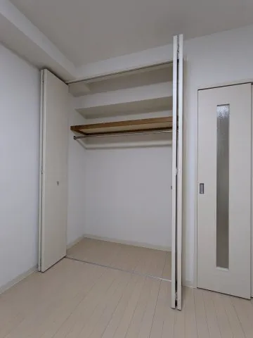 Garden Haginaka - Interior - ["Flooring", "Wood", "Floor"]
