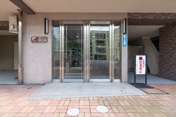 Sky Court Hongo Todaimae Ichibankan - Exterior - ["Apartment", "Door", "Home Door"]