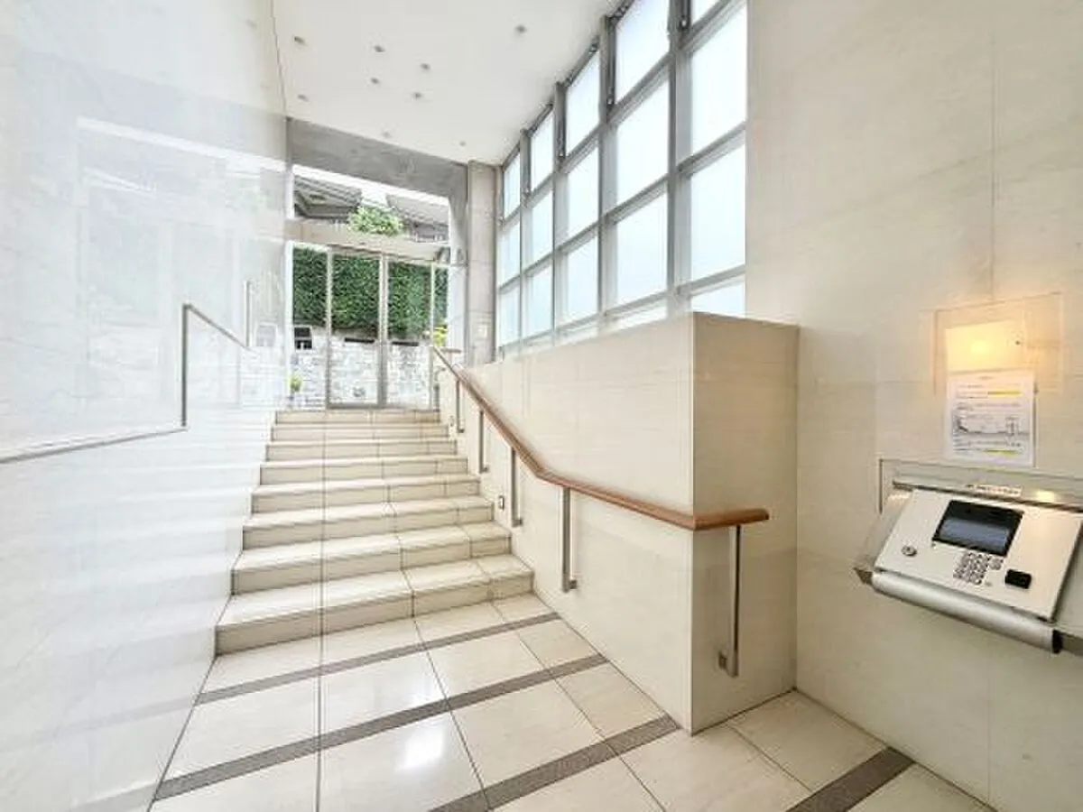 Yoyogi House