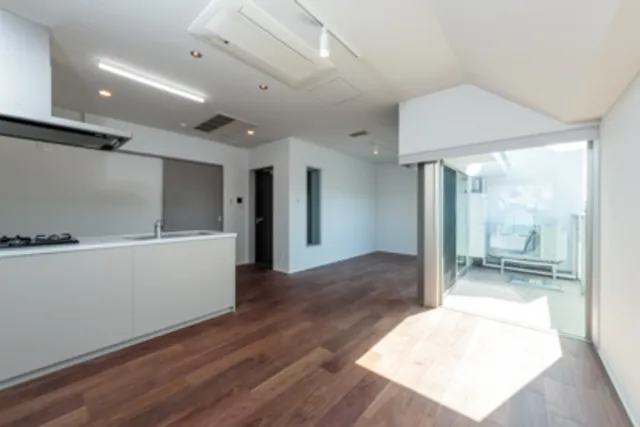 Preferred Senzoku - Interior - ["Floor", "Flooring", "Ceiling"]
