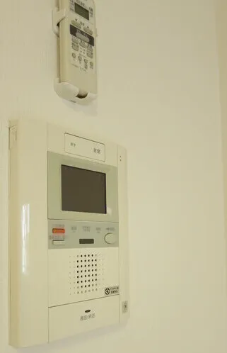 Gala Place Shinjuku Gyoen - Interior - ["Clock", "Gas", "Machine"]