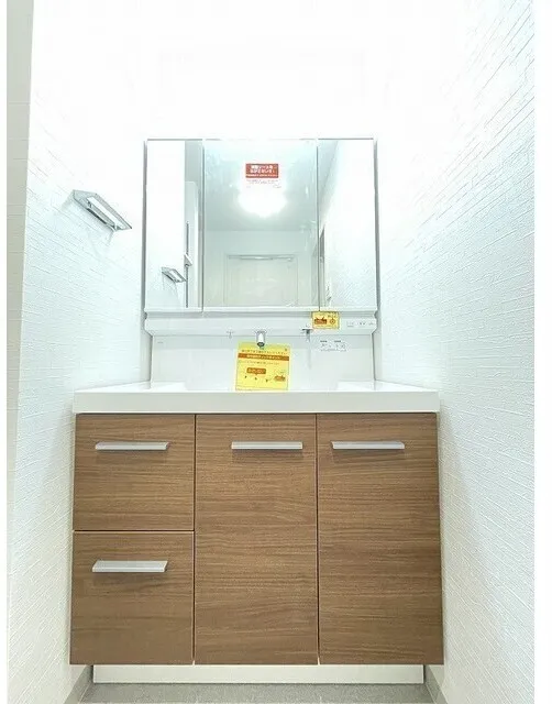 Comfortia Liv Bunkyo Sendagi - Interior - ["Cabinetry", "Wood", "Bathroom cabinet"]