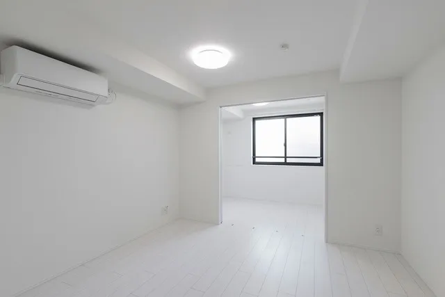 Aglaia Shinjuku Yokoteracho - Interior - ["White", "Ceiling", "Flooring"]