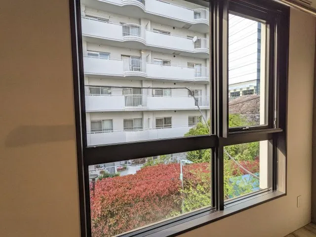 Regaland Meguro - Interior - ["Window", "Plant", "Building"]
