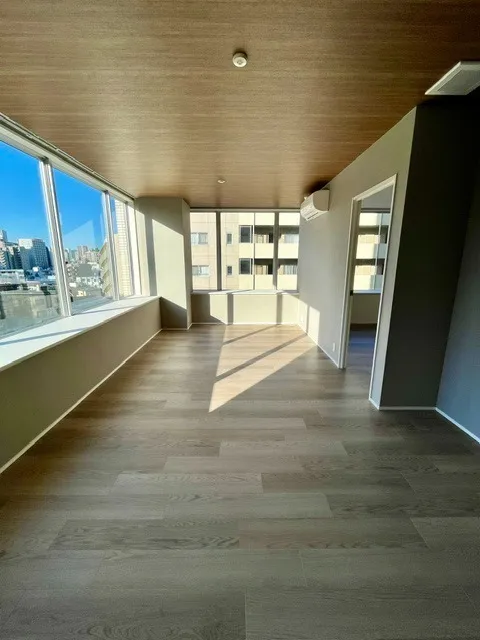 Residia Tower Kamiikebukuro (Tower Building) - Interior - ["Flooring", "Floor", "Wood"]