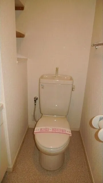 TK Flats Shibuya - Interior - ["Toilet", "Property", "Toilet seat"]