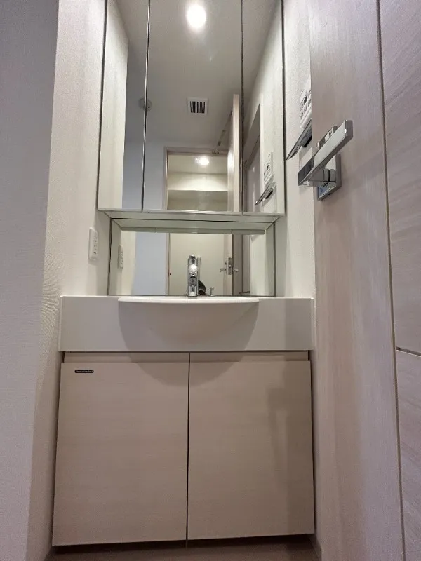 MAXIV Asakusa Miraizu - Interior - ["Plumbing fixture", "Interior design", "Flooring"]