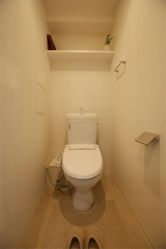 RESIDIA Kameido - Interior - ["Flooring", "Floor", "Plumbing fixture"]