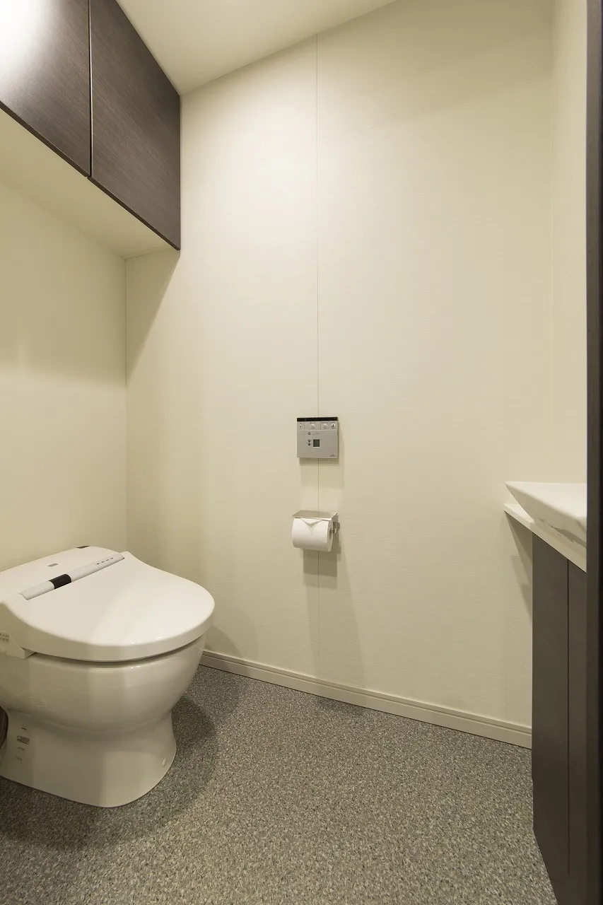 Platine Nishi Shinjuku - Interior - ["Plumbing fixture", "Toilet seat", "Building"]