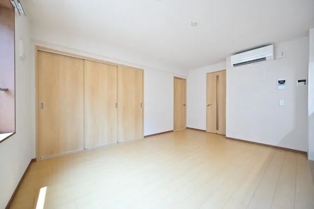 CENTRAL GARDEN RESIDENCE TOKYO - Interior - ["Flooring", "Floor", "Wood flooring"]