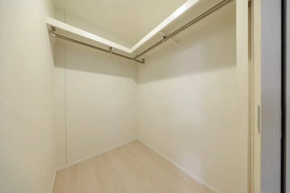 Hmlet Shinjuku Tower - Interior - ["Flooring", "Wall", "Wood"]