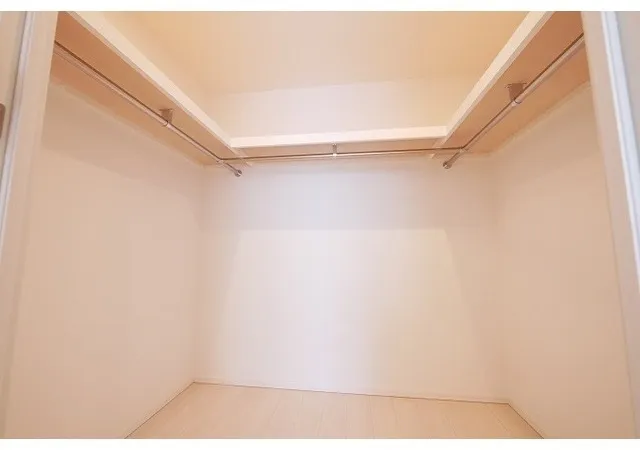 Comforia Shinjuku East Side Tower - Interior - ["Wood", "Flooring", "Floor"]