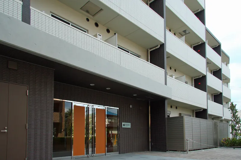 De Sole Higashi Ikebukuro - Exterior - ["Floor", "Daylighting", "Brutalist architecture"]