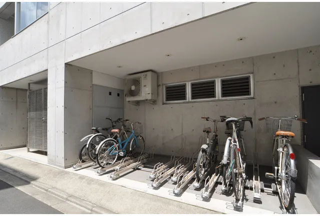 BPR Residence Ningyocho - Other - ["Spoke", "Bicycle tire", "Bicycle"]