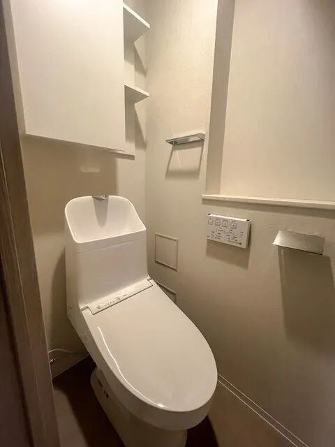 Brookside Residence Kiba - Interior - ["Toilet seat", "Flooring", "Toilet"]