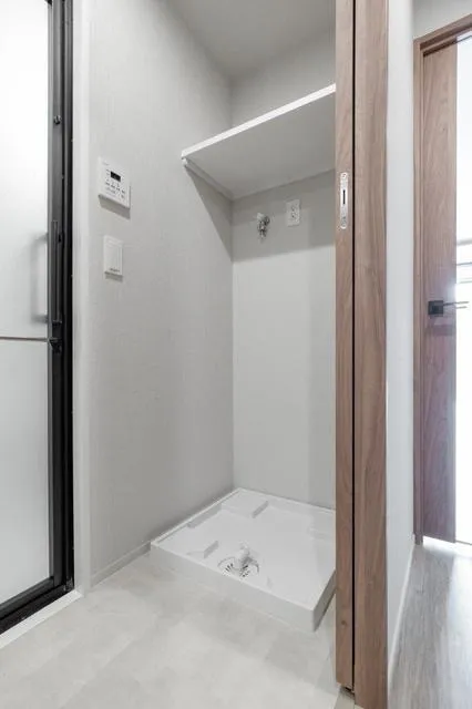 Geoent Shirokanedai - Interior - ["Flooring", "Wood", "Floor"]