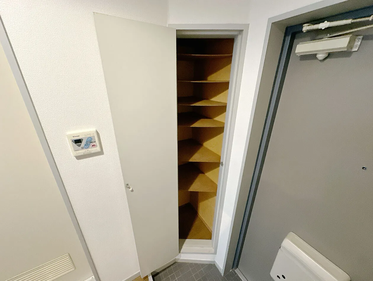 Mynavi Stay Daitabashi - Interior - ["Wood", "Flooring", "Interior design"]