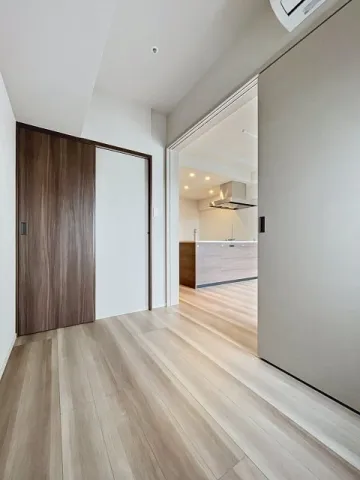 Lugente Itabashi - Interior - ["Flooring", "Floor", "Wood flooring"]