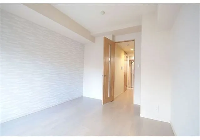 Aperto Nishi Shinjuku - Interior - ["Flooring", "Floor", "Ceiling"]