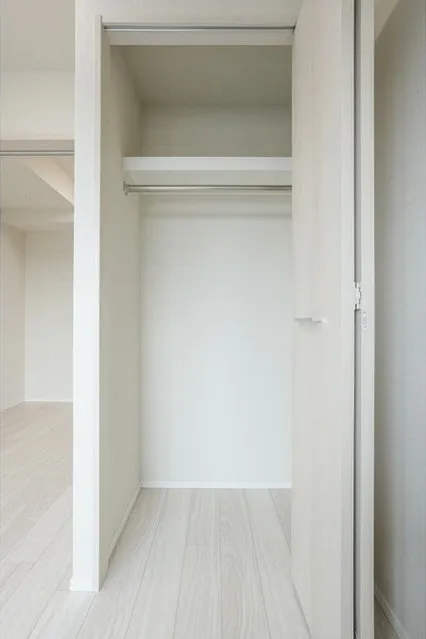 Comforia Liv Nishi-Kamata - Interior - ["Flooring", "Wood", "White"]