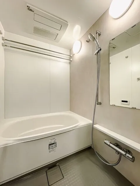 Royal Parks Ariake - Interior - ["Flooring", "Plumbing fixture", "Interior design"]