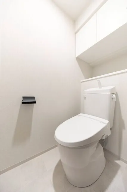 Urbanex Ueno - Interior - ["Toilet seat", "Toilet", "Plumbing fixture"]