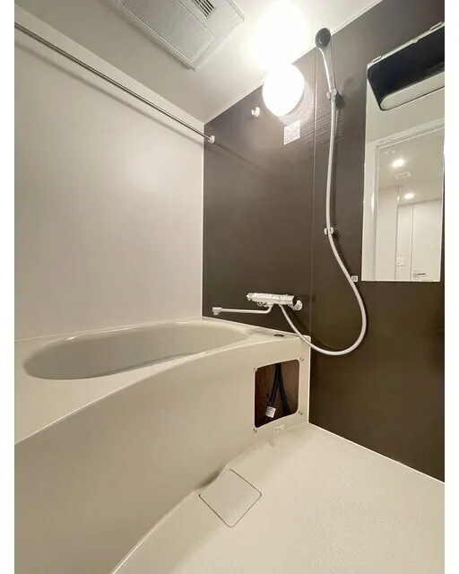 Well Square Yawata-Yama - Interior - ["Plumbing fixture", "Bathroom", "Interior design"]