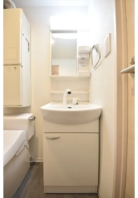 Across Avenue Minami-Nagasaki - Interior - ["Bathroom Sink", "Plumbing fixture", "Sink"]