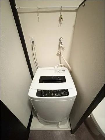 Dolce Ginza Higashiichibankan - Interior - ["Washing machine", "Electronic device", "Major appliance"]