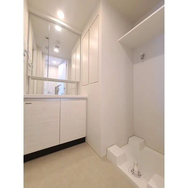CAVANA Nishi-Oshima - Interior - ["Cabinetry", "Building", "Wood"]
