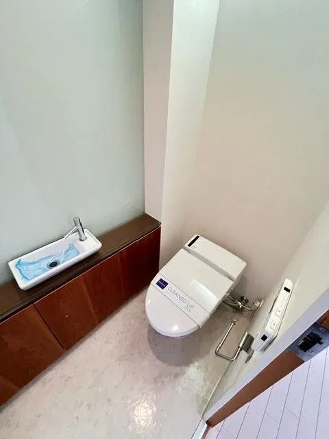Residia Kita Shinjuku - Interior - ["Material property", "Flooring", "Building"]