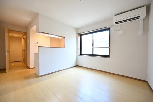CENTRAL GARDEN RESIDENCE TOKYO - Interior - ["Apartment", "Ceiling", "Floor"]