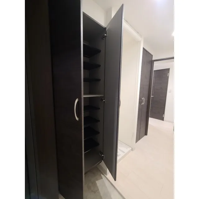 Villa Claire Bunkyo Koishikawa - Interior - ["Door", "Fixture", "Wood"]